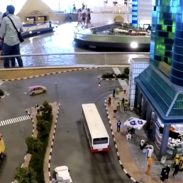 Экскурсии по эмиратам Legoland Dubai фото 31